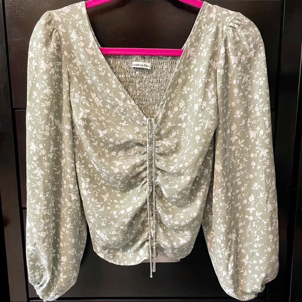 Abercrombie and Fitch Long Sleeve Cinched Front Top S